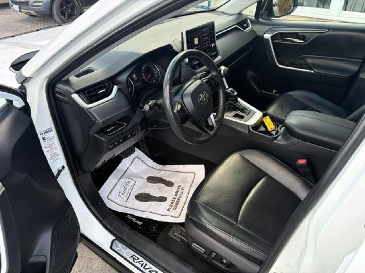 2020 Toyota RAV4 XLE 4dr All-wheel Drive Photo