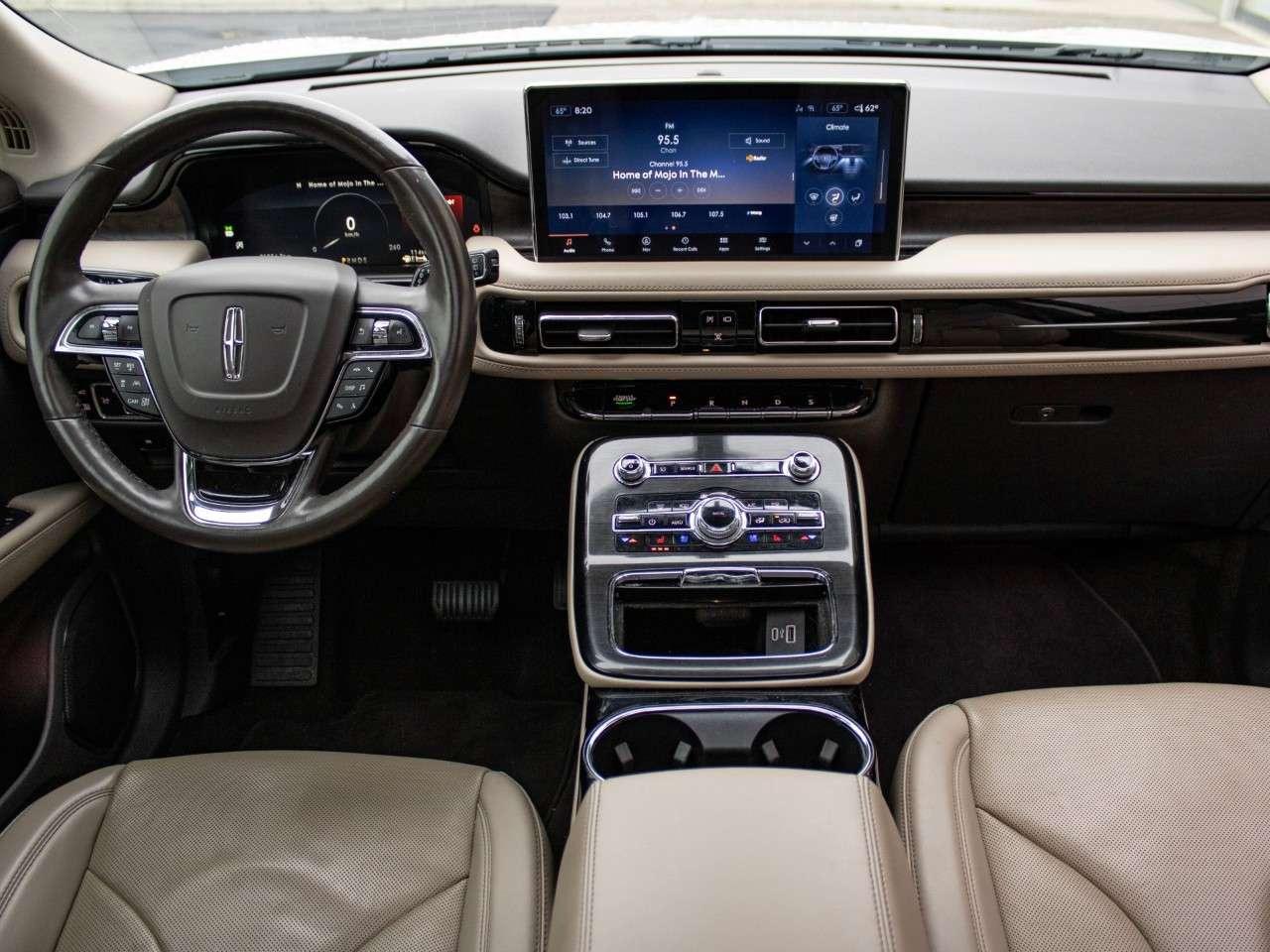 2022 Lincoln Nautilus Reserve AWD Photo