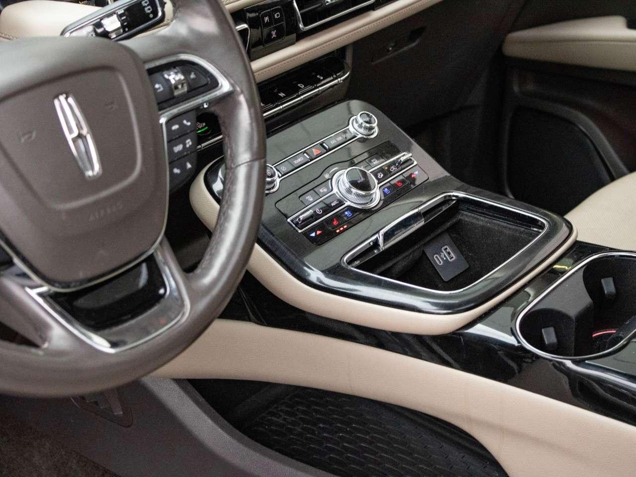 2022 Lincoln Nautilus Reserve AWD Photo