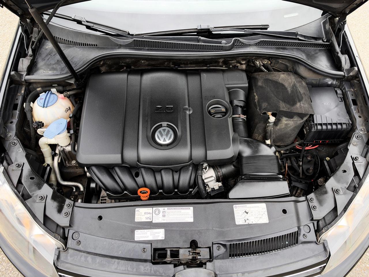 2012 Volkswagen GOLF 2.5L HIGHLINE Photo