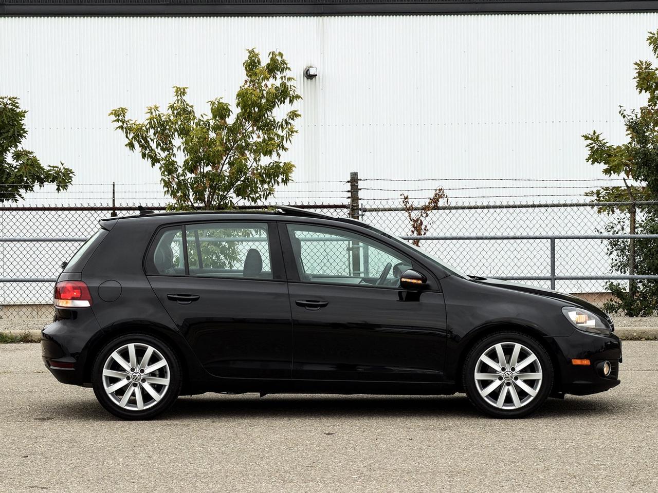 2012 Volkswagen GOLF 2.5L HIGHLINE Photo