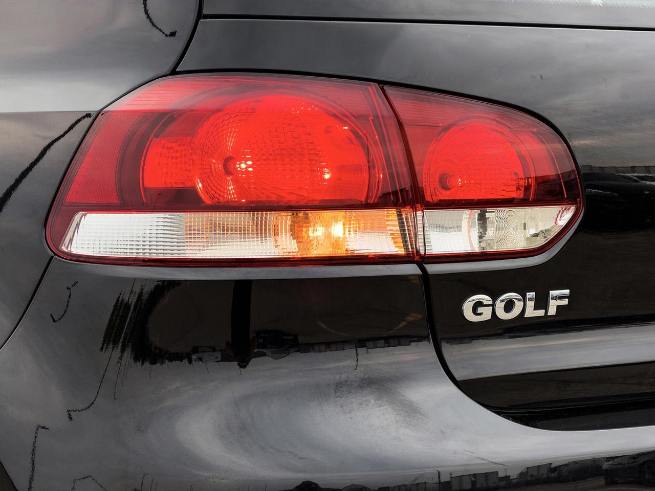 2012 Volkswagen GOLF 2.5L HIGHLINE Photo
