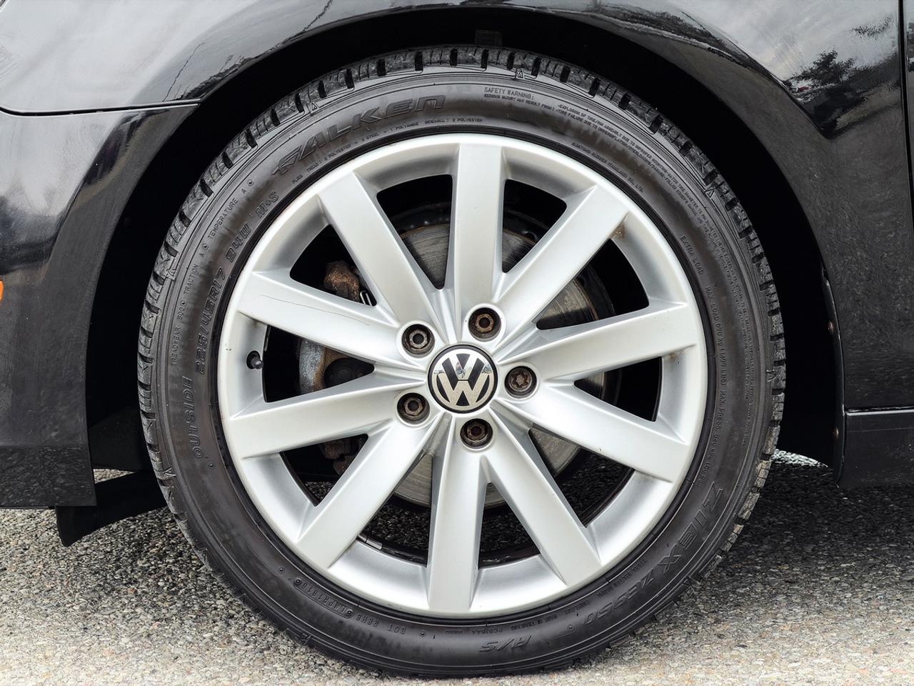 2012 Volkswagen GOLF 2.5L HIGHLINE Photo