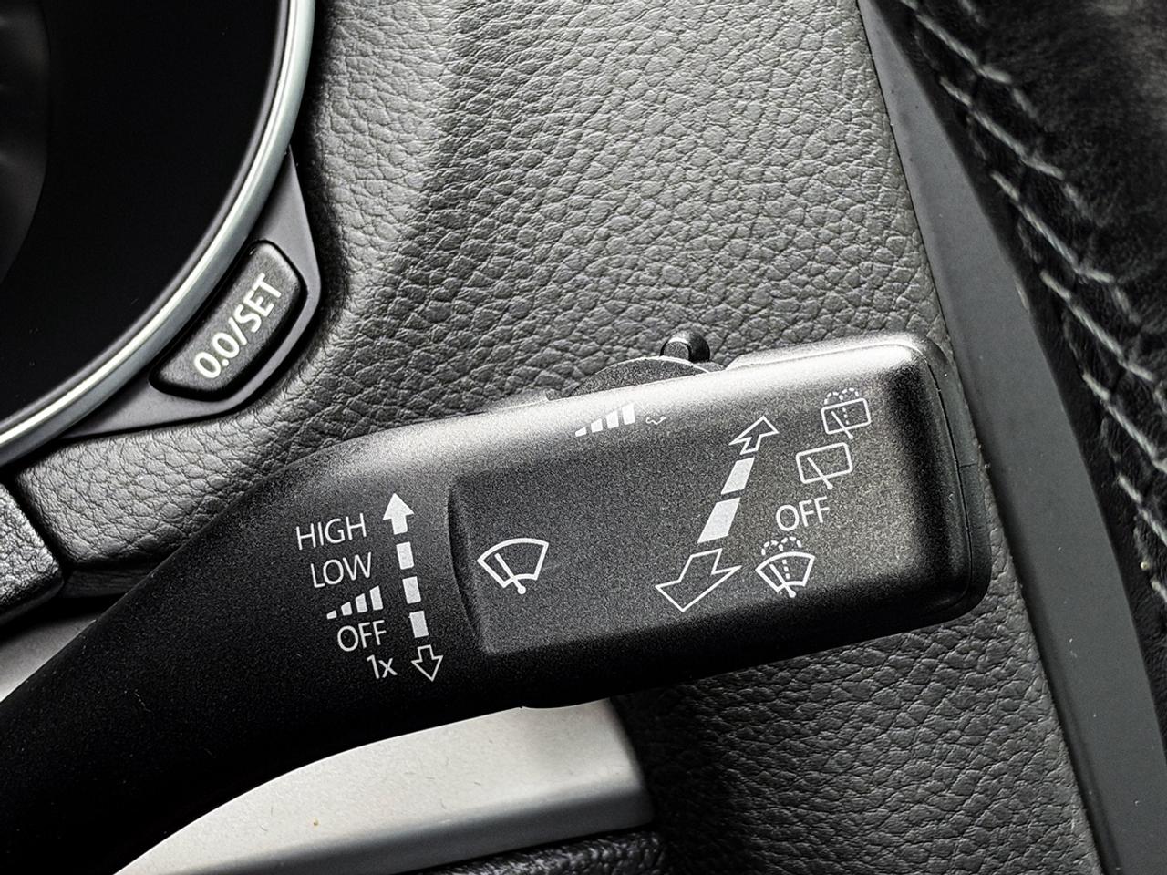 2012 Volkswagen GOLF 2.5L HIGHLINE Photo