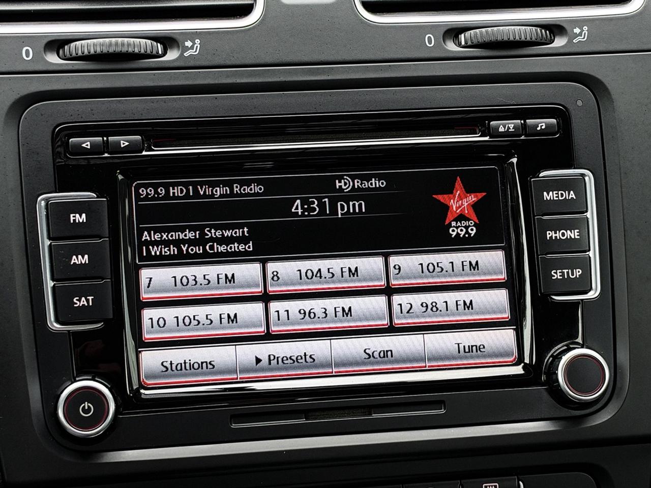 2012 Volkswagen GOLF 2.5L HIGHLINE Photo