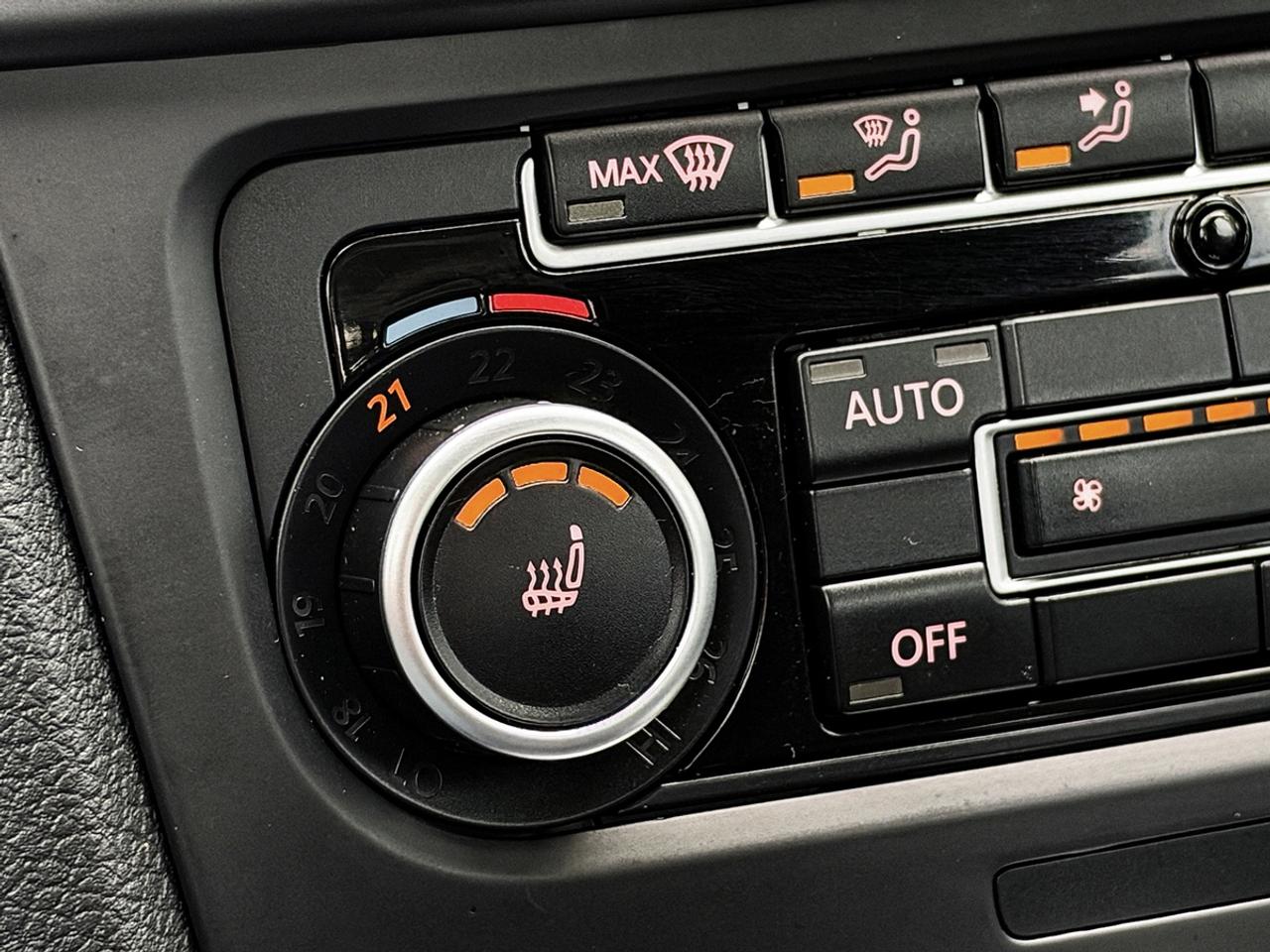 2012 Volkswagen GOLF 2.5L HIGHLINE Photo