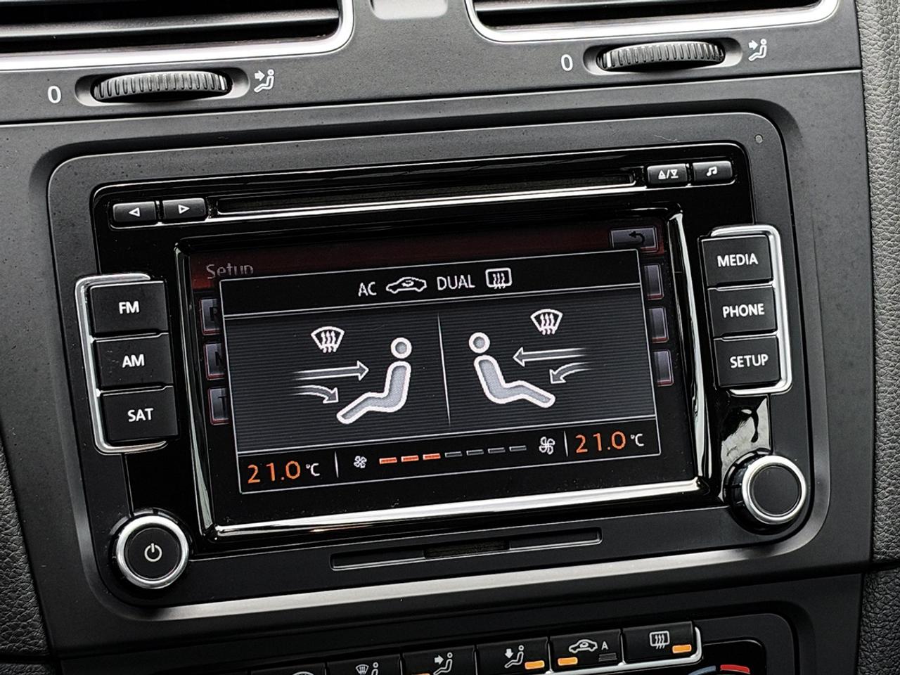 2012 Volkswagen GOLF 2.5L HIGHLINE Photo