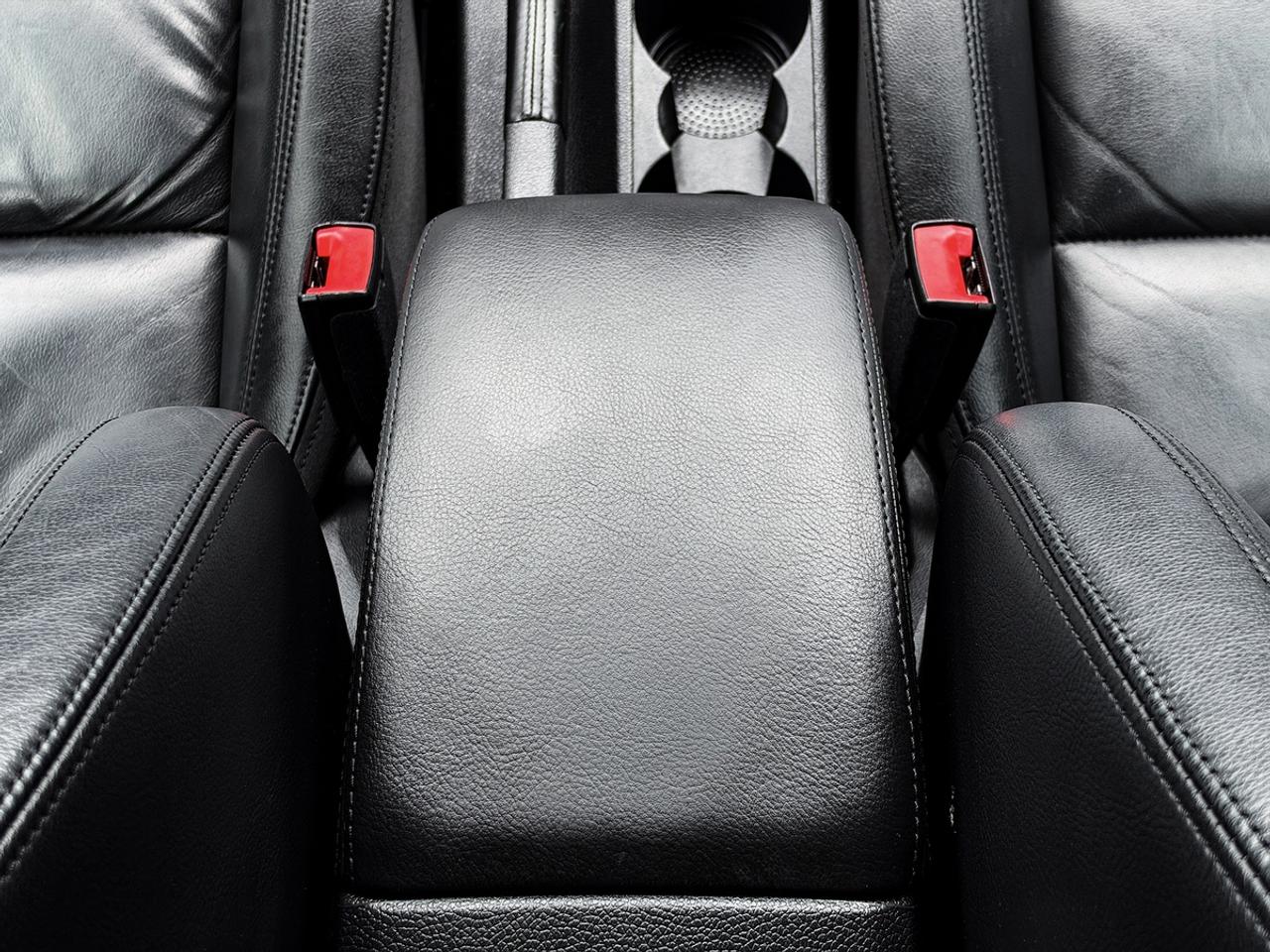 2012 Volkswagen GOLF 2.5L HIGHLINE Photo