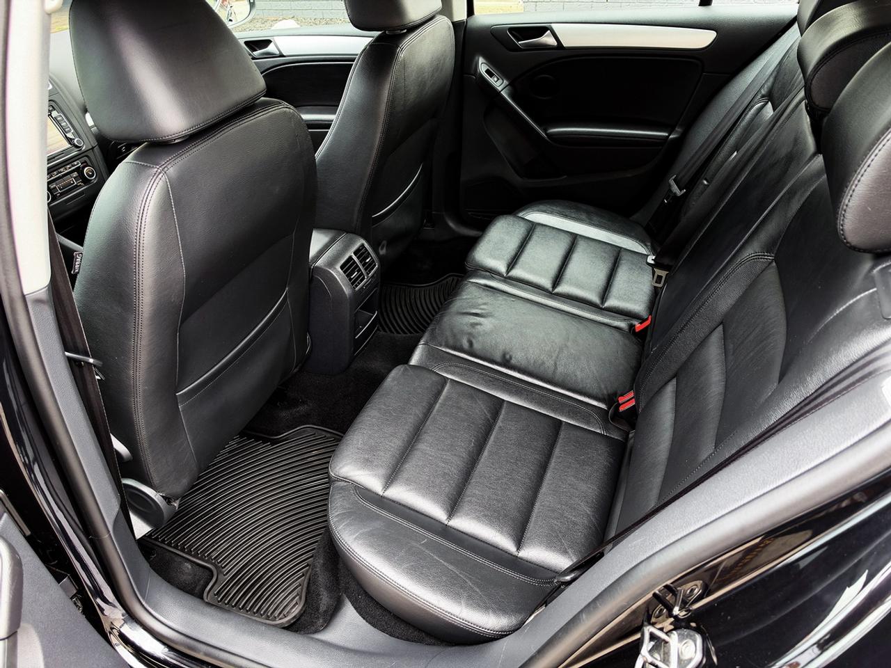 2012 Volkswagen GOLF 2.5L HIGHLINE Photo
