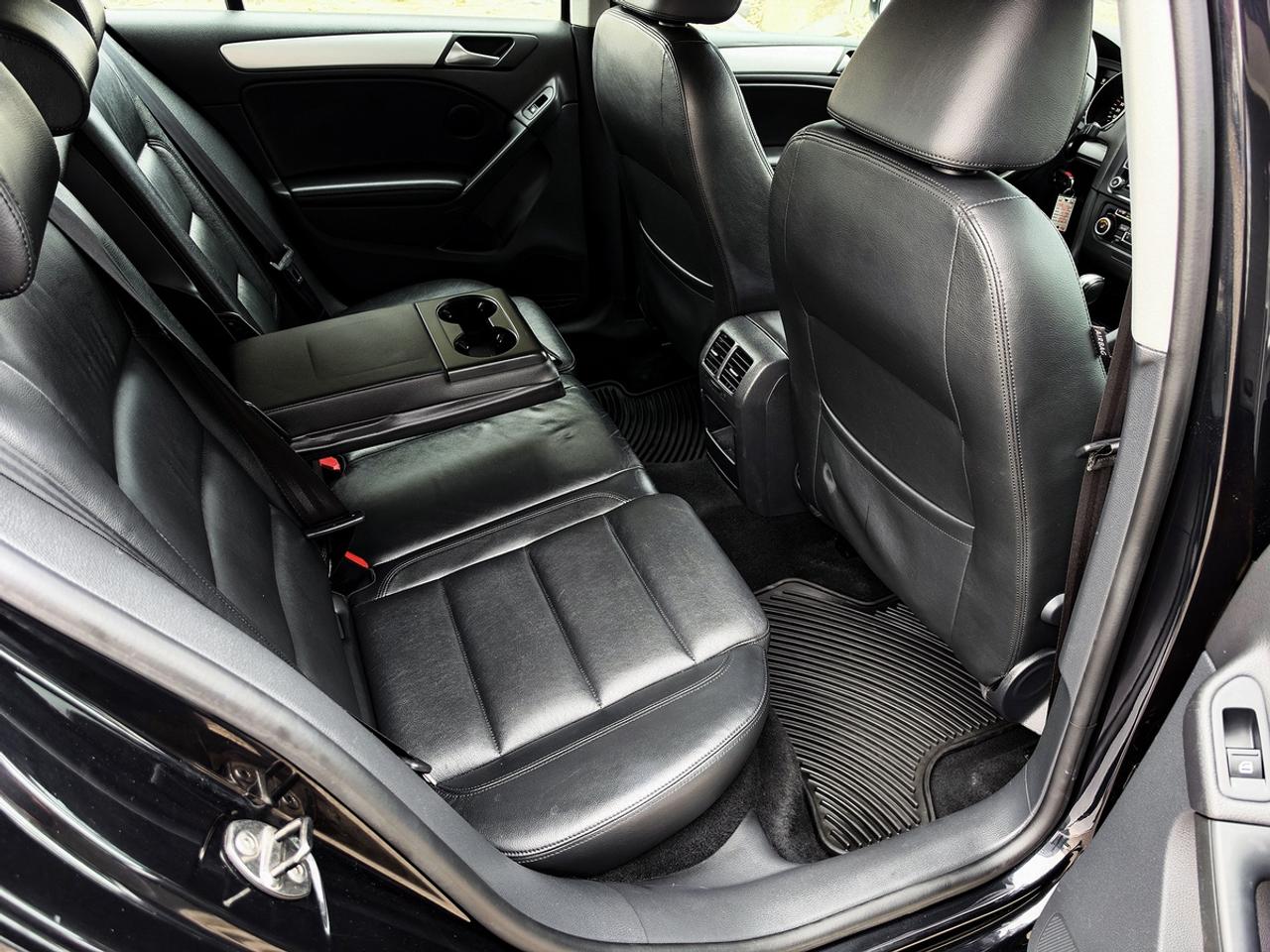 2012 Volkswagen GOLF 2.5L HIGHLINE Photo