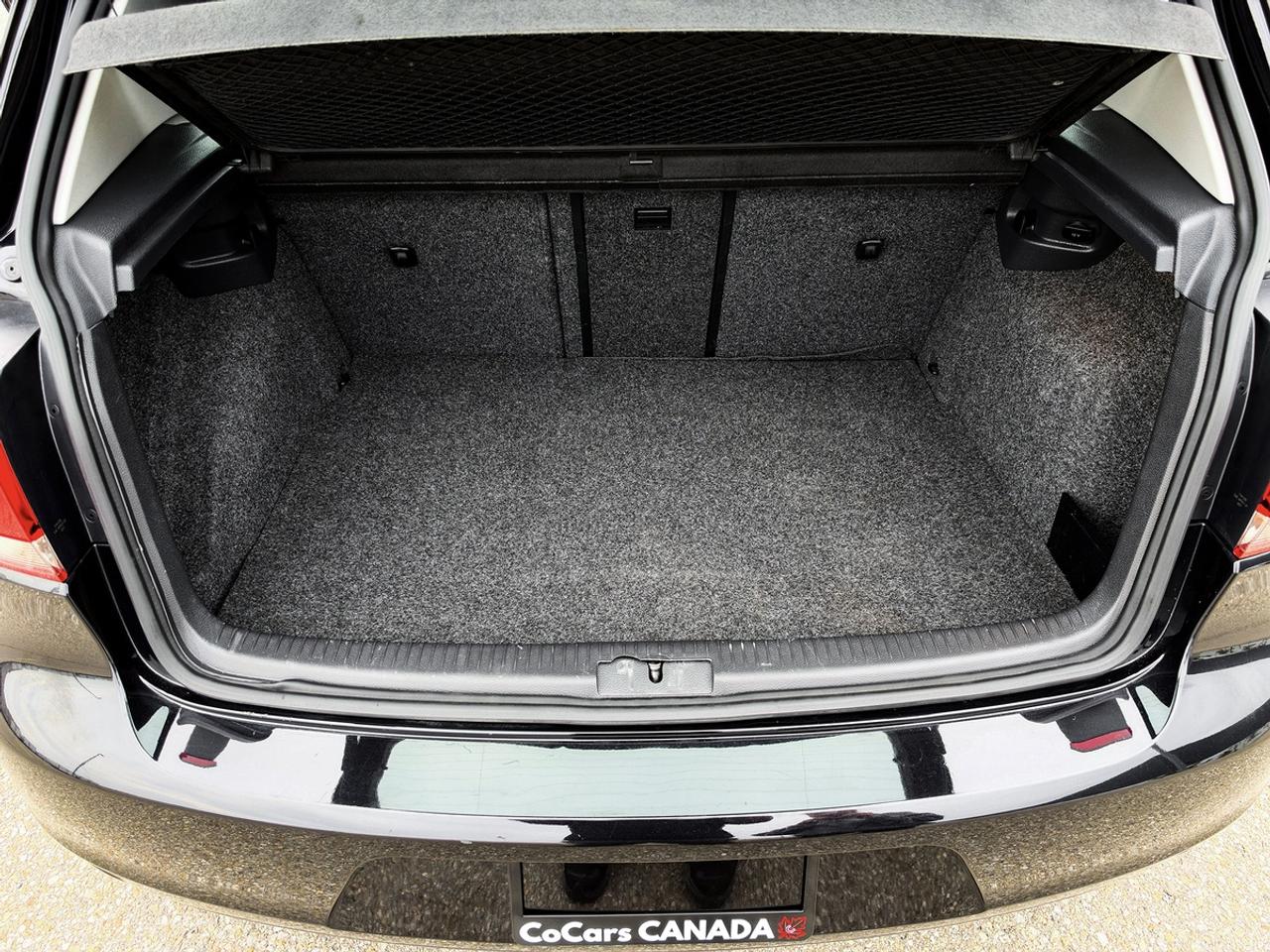 2012 Volkswagen GOLF 2.5L HIGHLINE Photo
