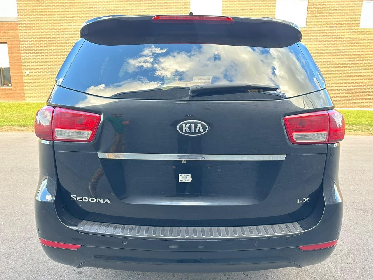 2018 Kia Sedona LX+ FWD Photo