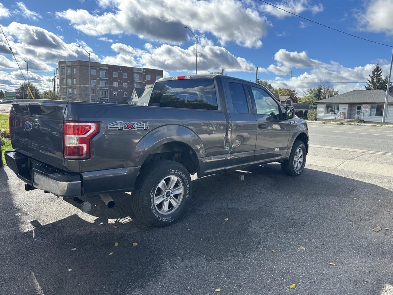 2020 Ford F-150 XLT Photo3