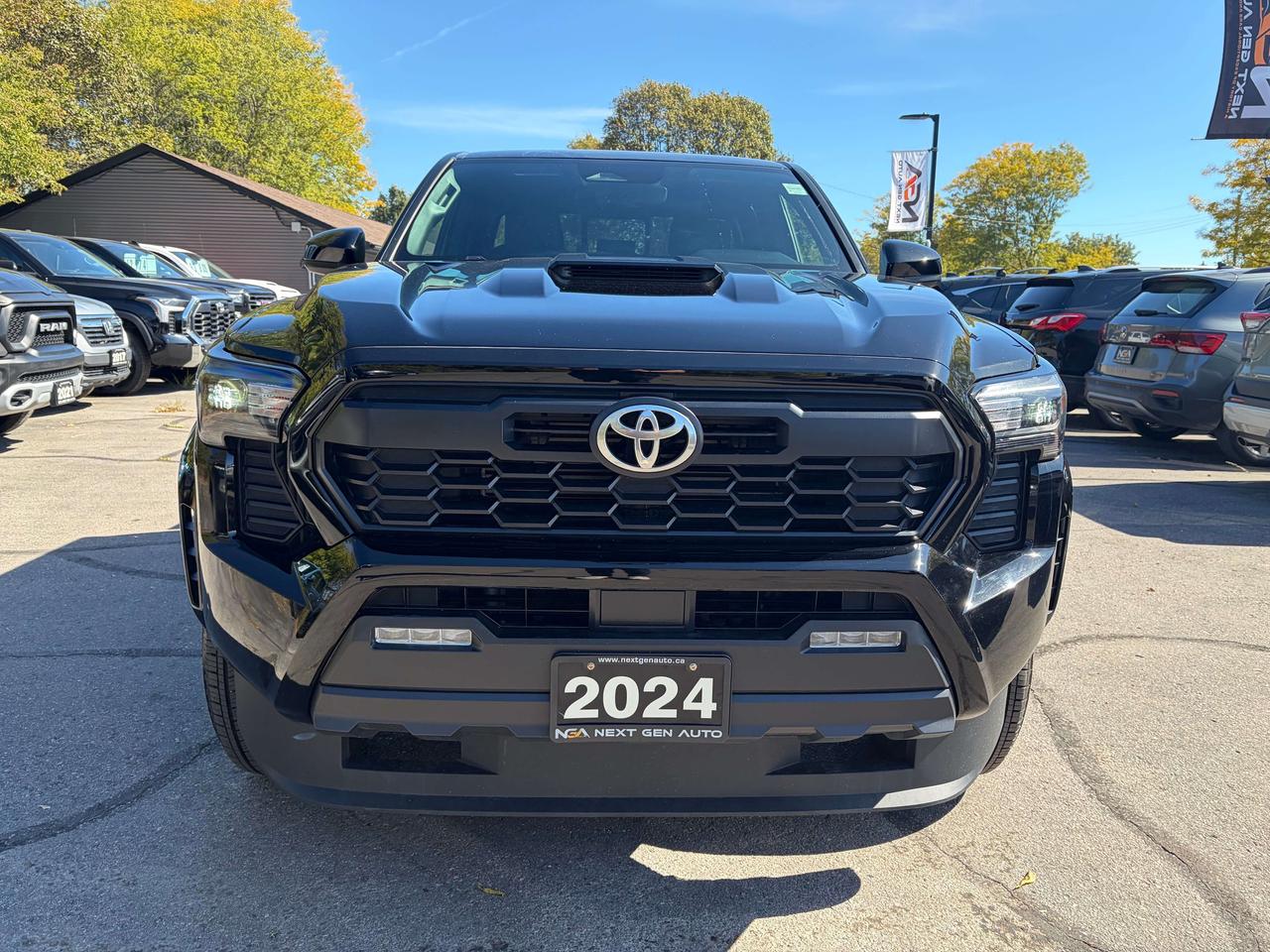 2024 Toyota Tacoma TRD SPORT 4x4 One Owner Clean CARFAX Photo2