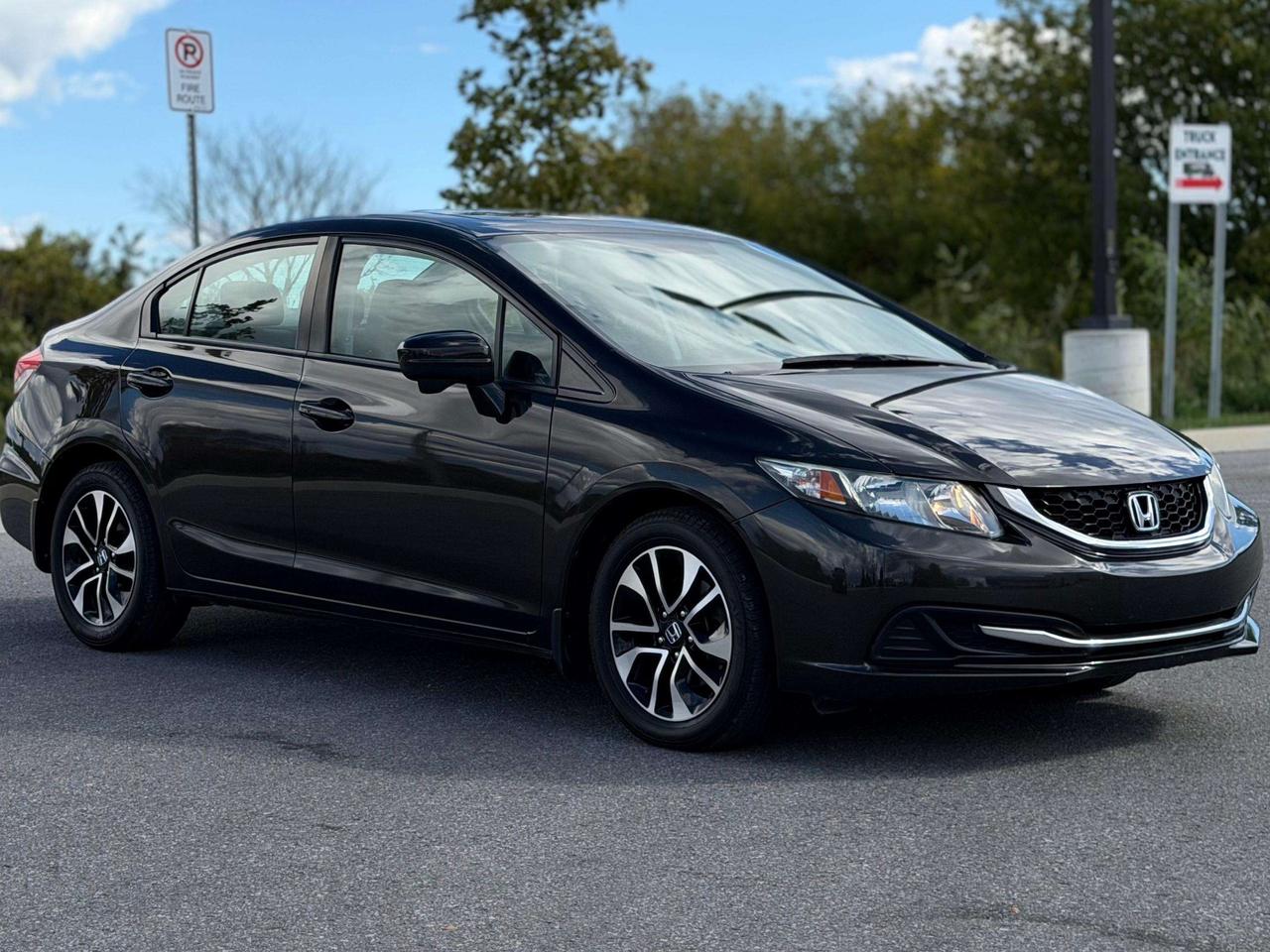 2014 Honda Civic EX Low mileage Photo