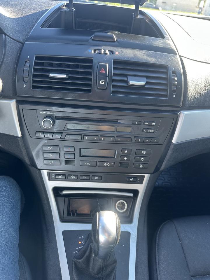 2010 BMW X3 xDrive30i Photo