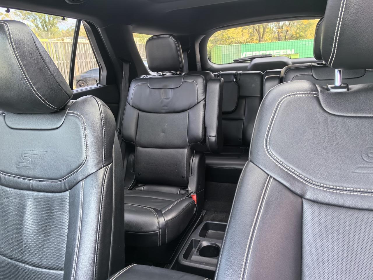 2020 Ford Explorer ST Photo