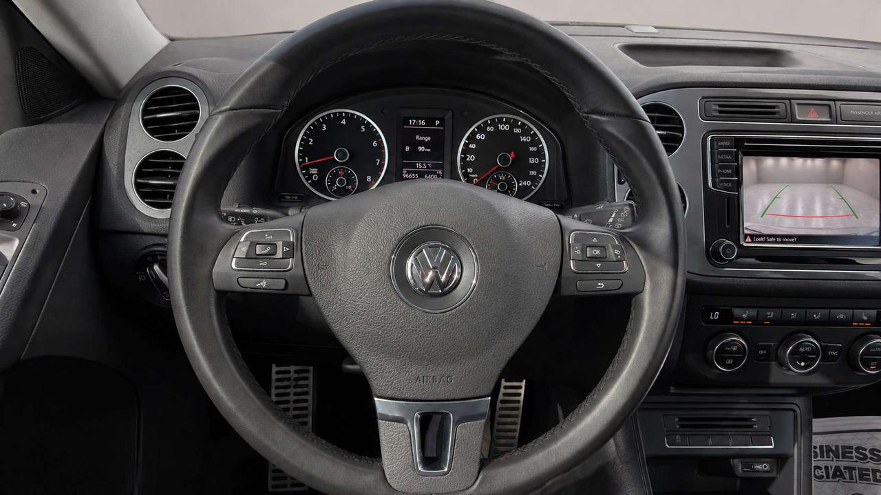 2017 Volkswagen Tiguan Wolfsburg Edition  Certified   LOW KM   Loaded Photo