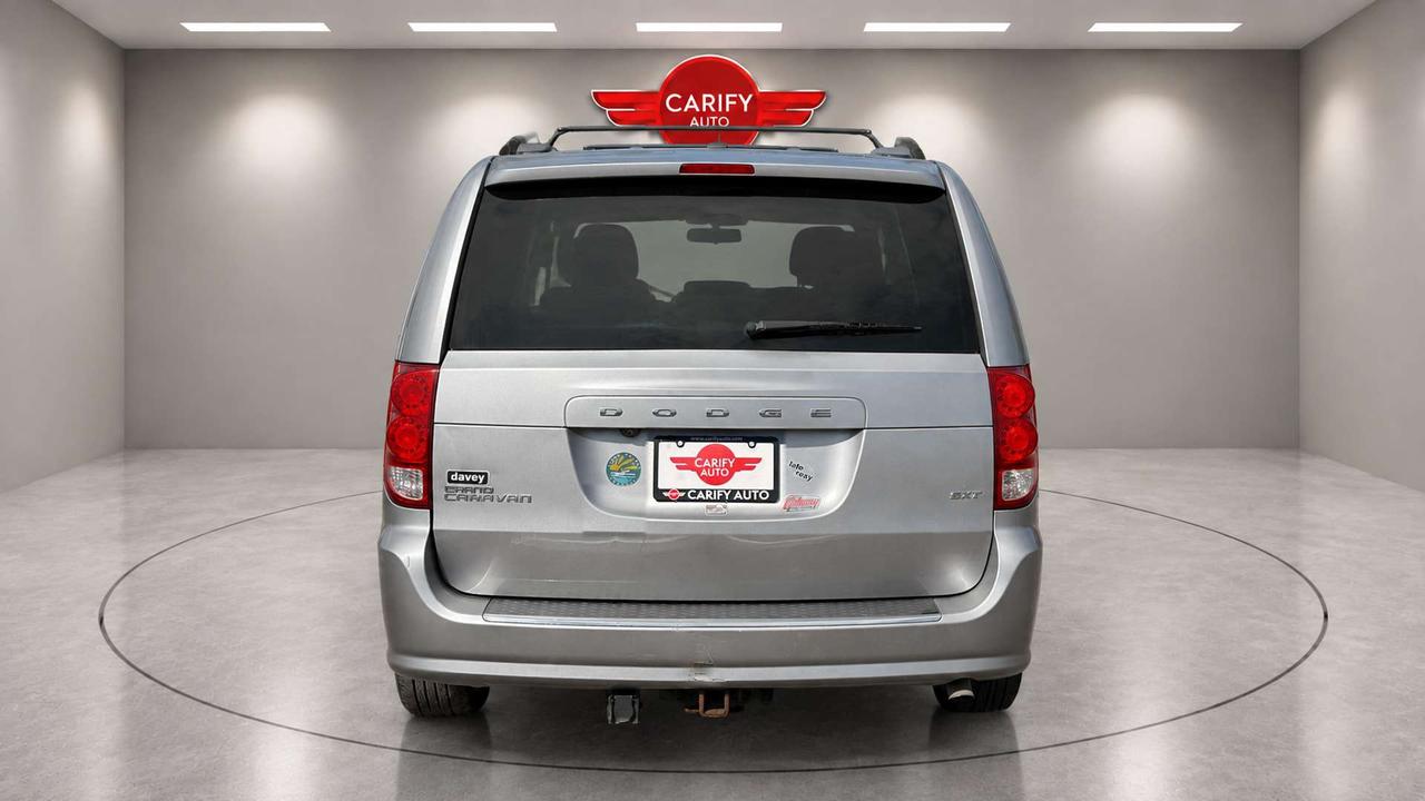 2017 Dodge Grand Caravan SXT Photo