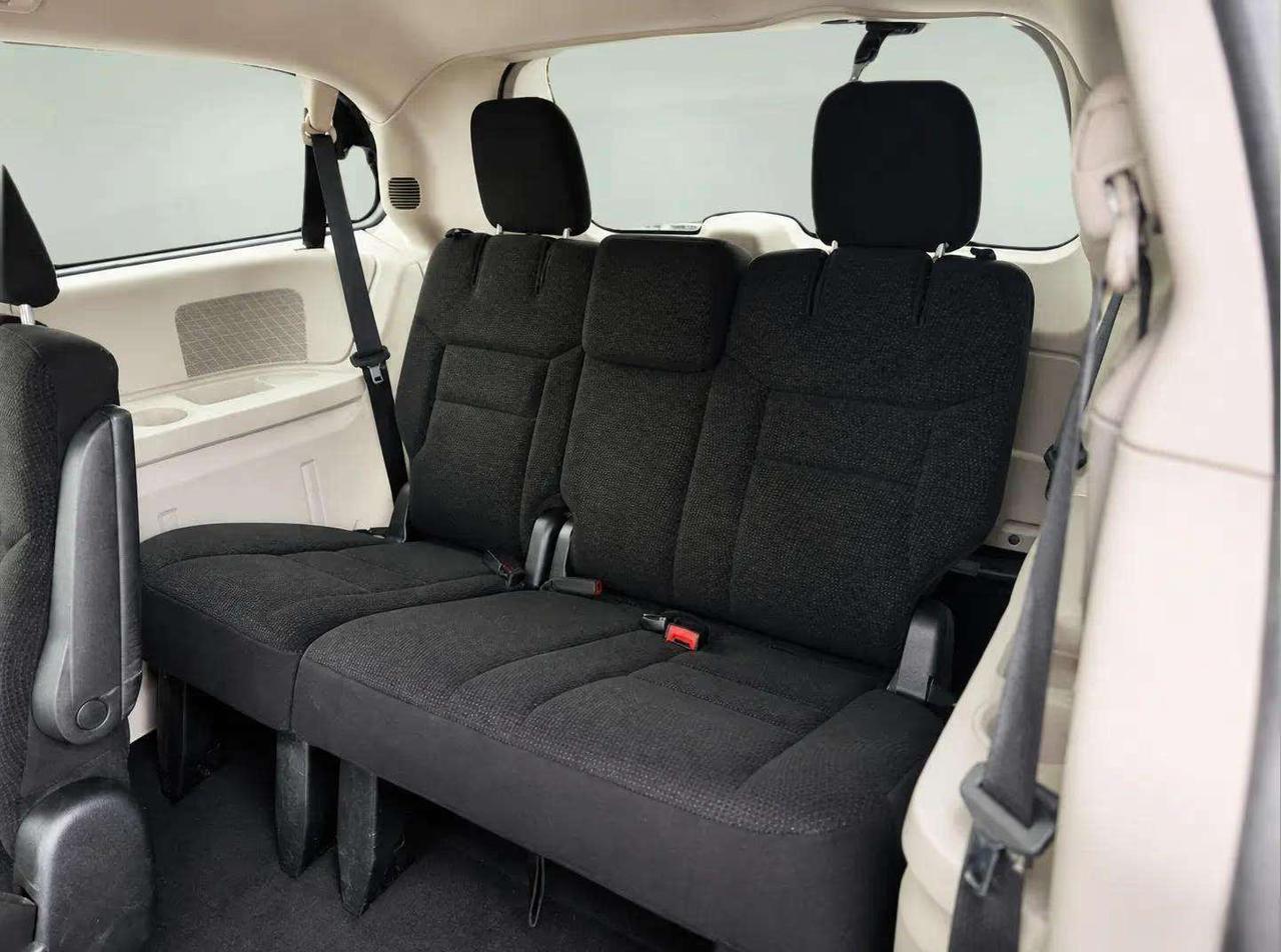 2017 Dodge Grand Caravan SXT Photo