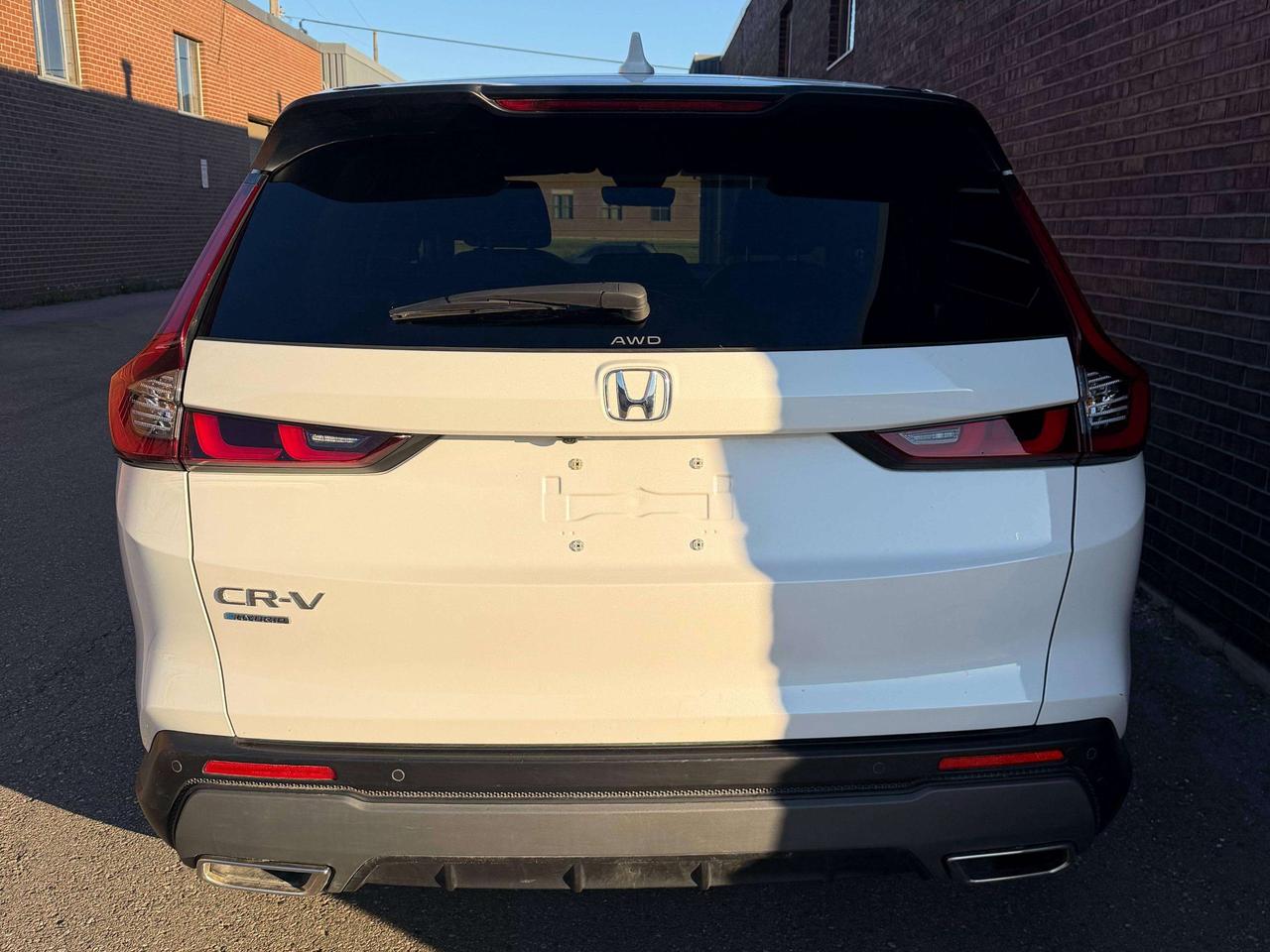 2024 Honda CR-V EX-L, LEATHER, SUNROOF. DRIVE ASSIST, AWD Photo