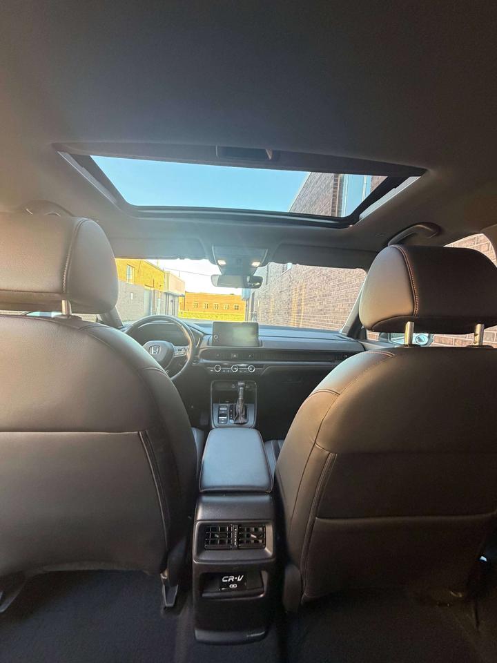 2024 Honda CR-V EX-L, LEATHER, SUNROOF. DRIVE ASSIST, AWD Photo