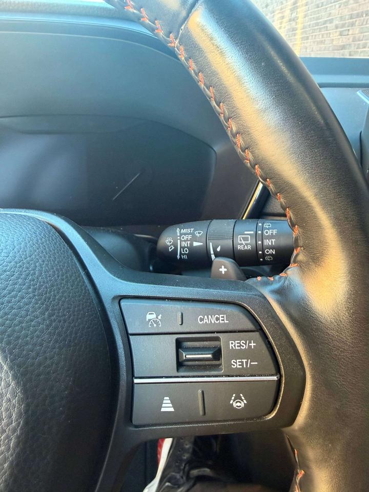 2024 Honda CR-V EX-L, LEATHER, SUNROOF. DRIVE ASSIST, AWD Photo