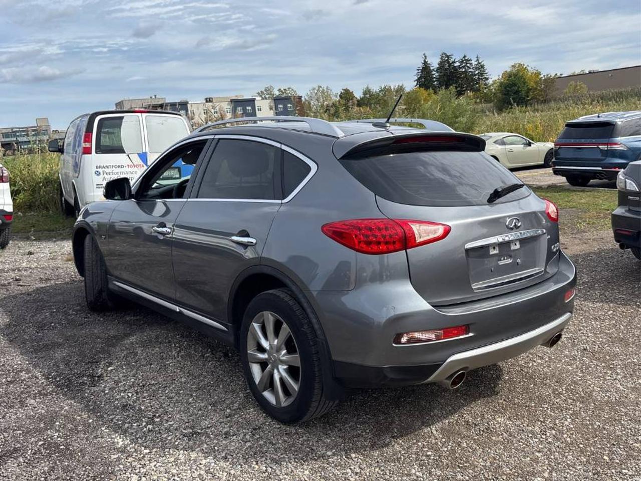 2017 Infiniti QX50 3.7L AWD | 1 OWNER | ACCIDENT FREE | CERTIFIED Photo2