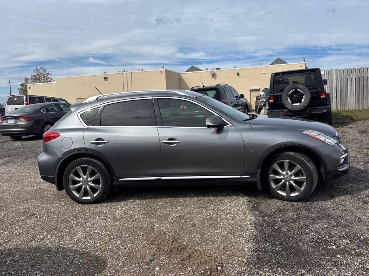 2017 Infiniti QX50 3.7L AWD | 1 OWNER | ACCIDENT FREE | CERTIFIED Photo
