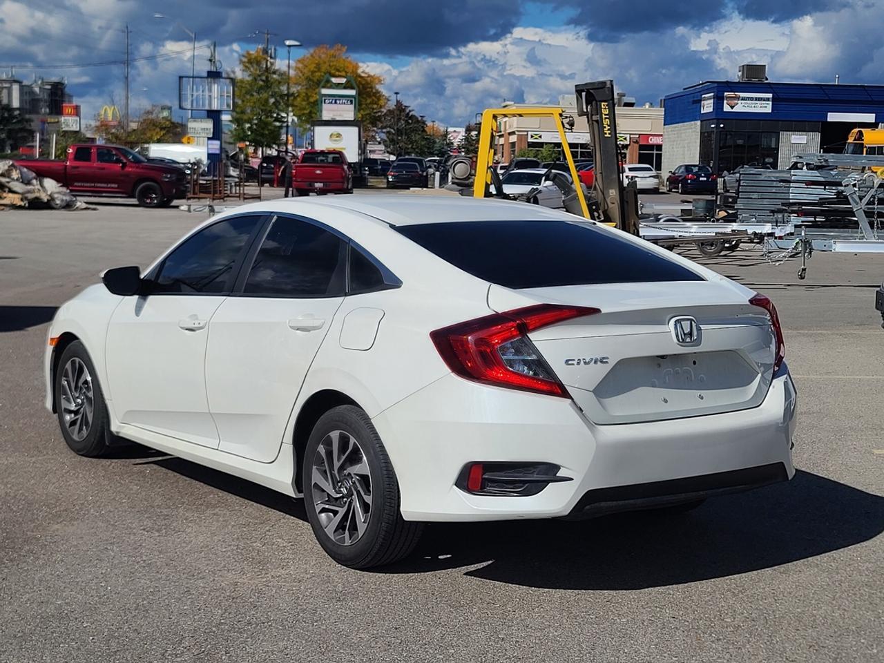 2018 Honda Civic EX Photo3