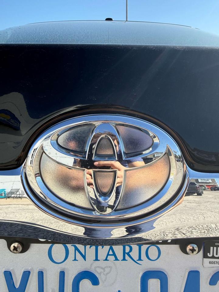 2011 Toyota Camry XLE Photo4