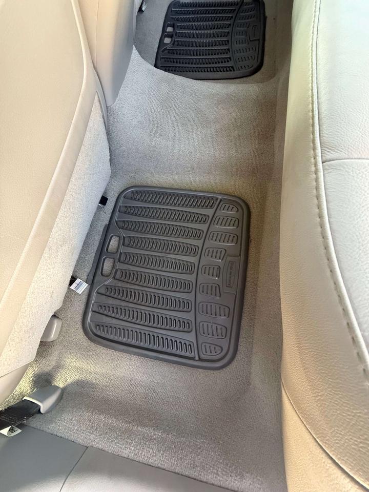 2011 Toyota Camry XLE Photo