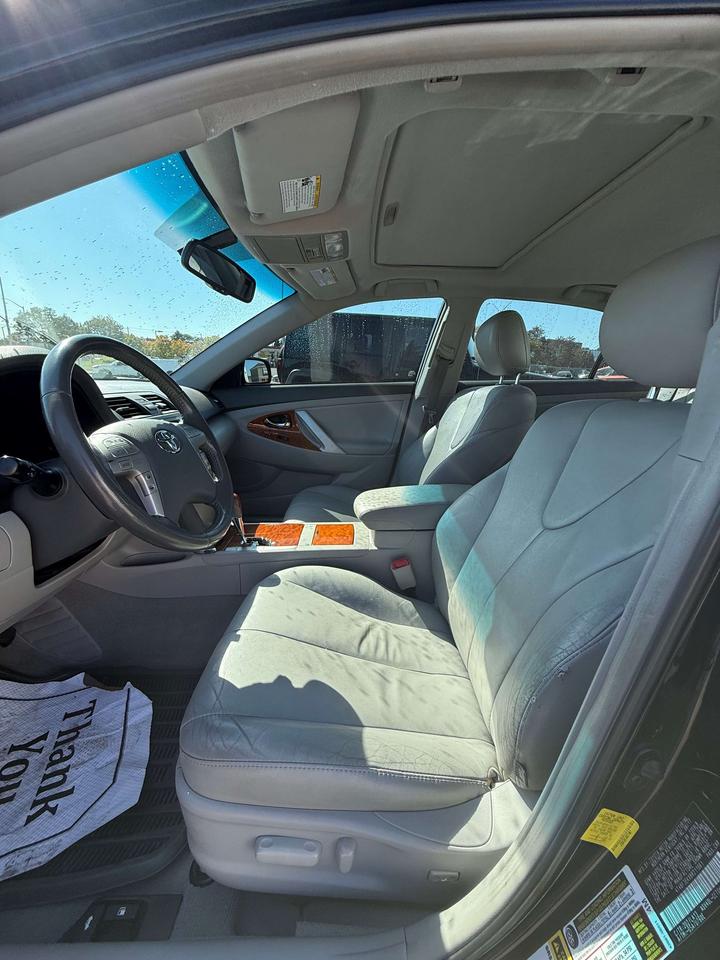 2011 Toyota Camry XLE Photo