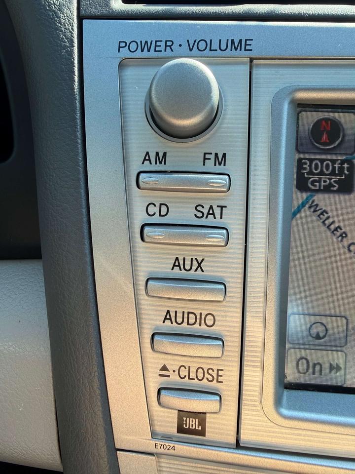 2011 Toyota Camry XLE Photo