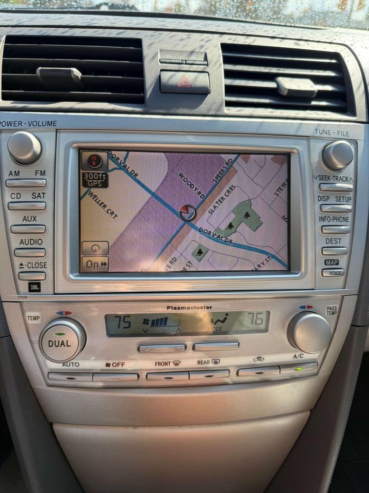 2011 Toyota Camry XLE Photo
