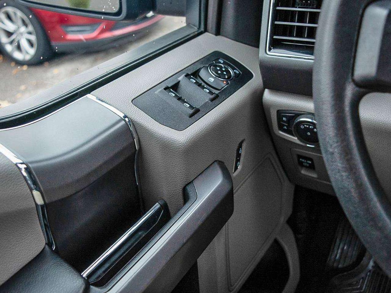 2020 Ford F-150 XLT Photo
