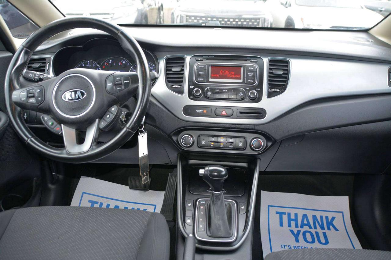 2014 Kia Rondo EX Photo3