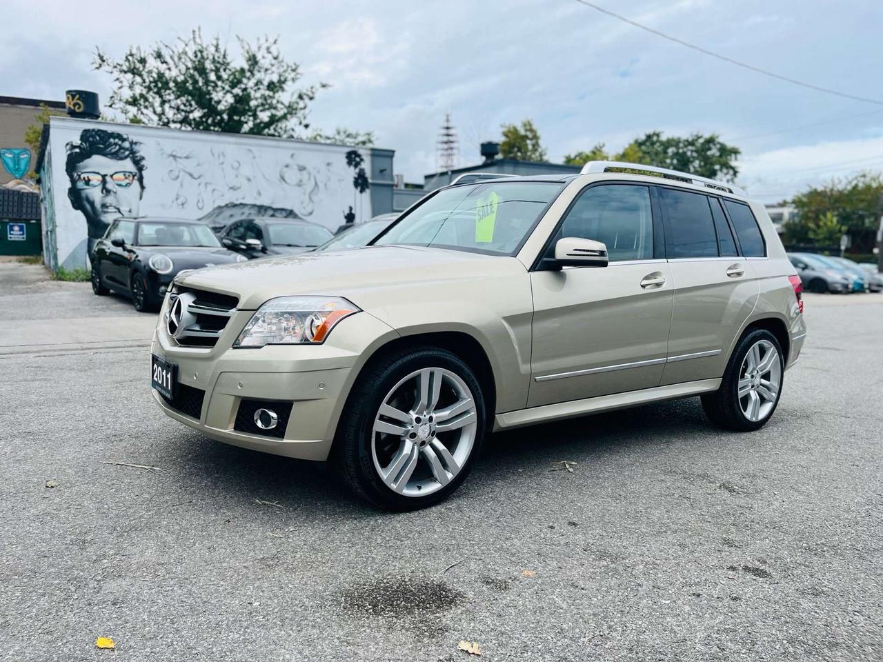 2011 Mercedes-Benz GLK-Class ONE OWNER NO ACCIDENTS CERTIFIED Photo