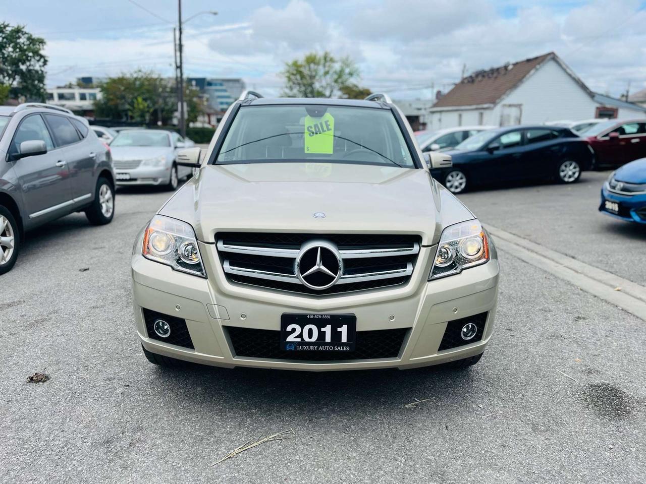 2011 Mercedes-Benz GLK-Class ONE OWNER NO ACCIDENTS CERTIFIED Photo1