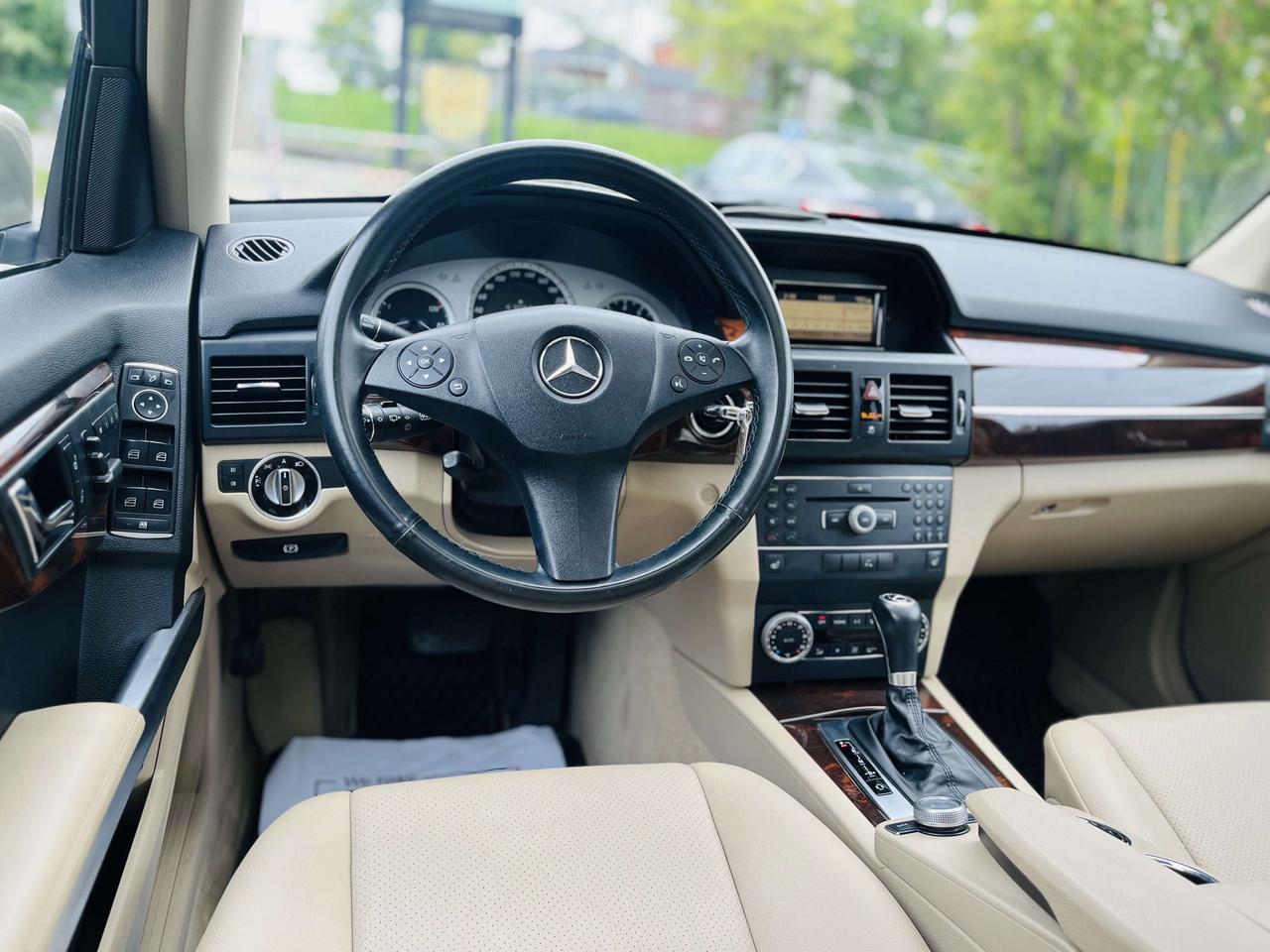 2011 Mercedes-Benz GLK-Class ONE OWNER NO ACCIDENTS CERTIFIED Photo
