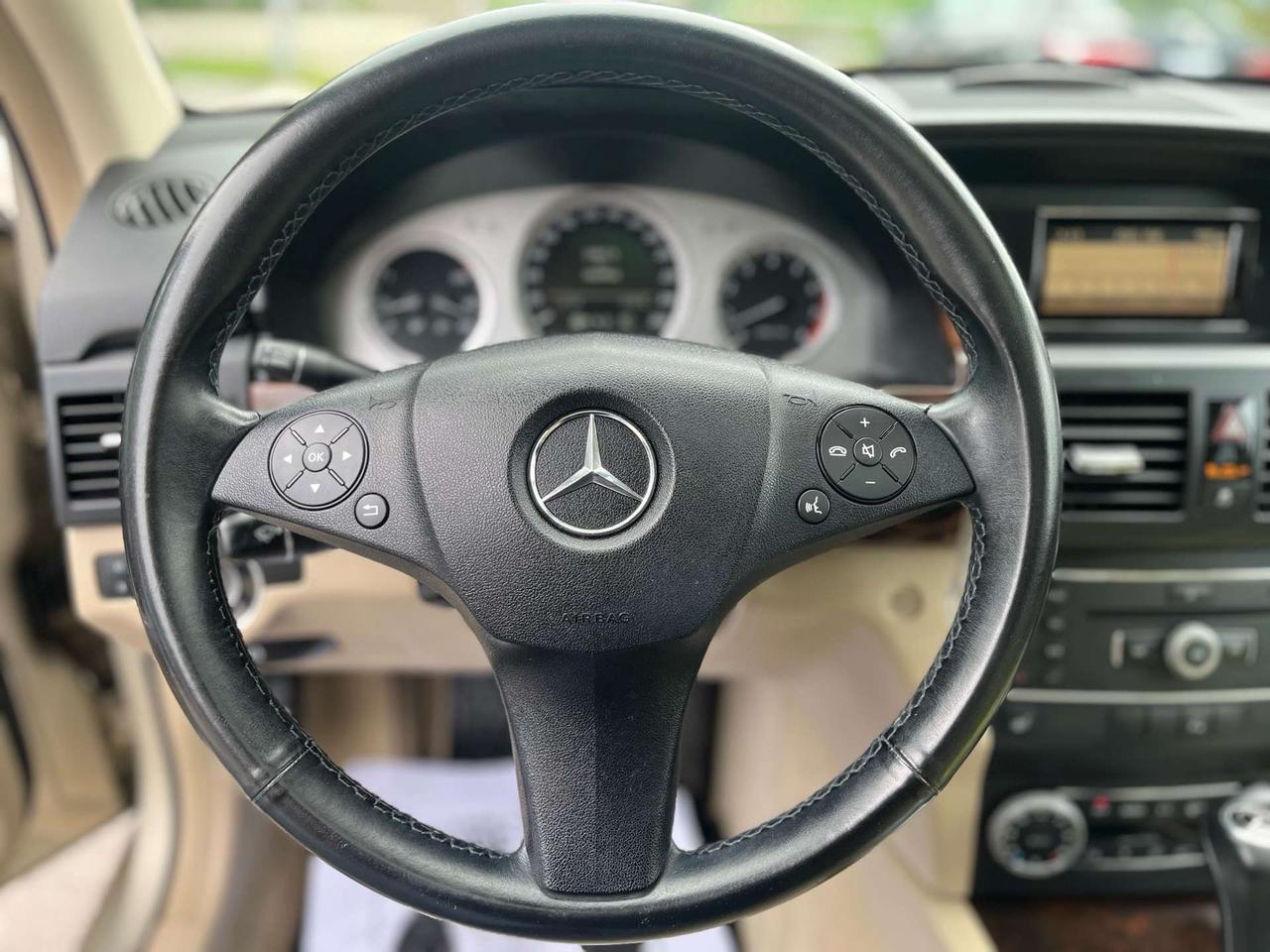 2011 Mercedes-Benz GLK-Class ONE OWNER NO ACCIDENTS CERTIFIED Photo