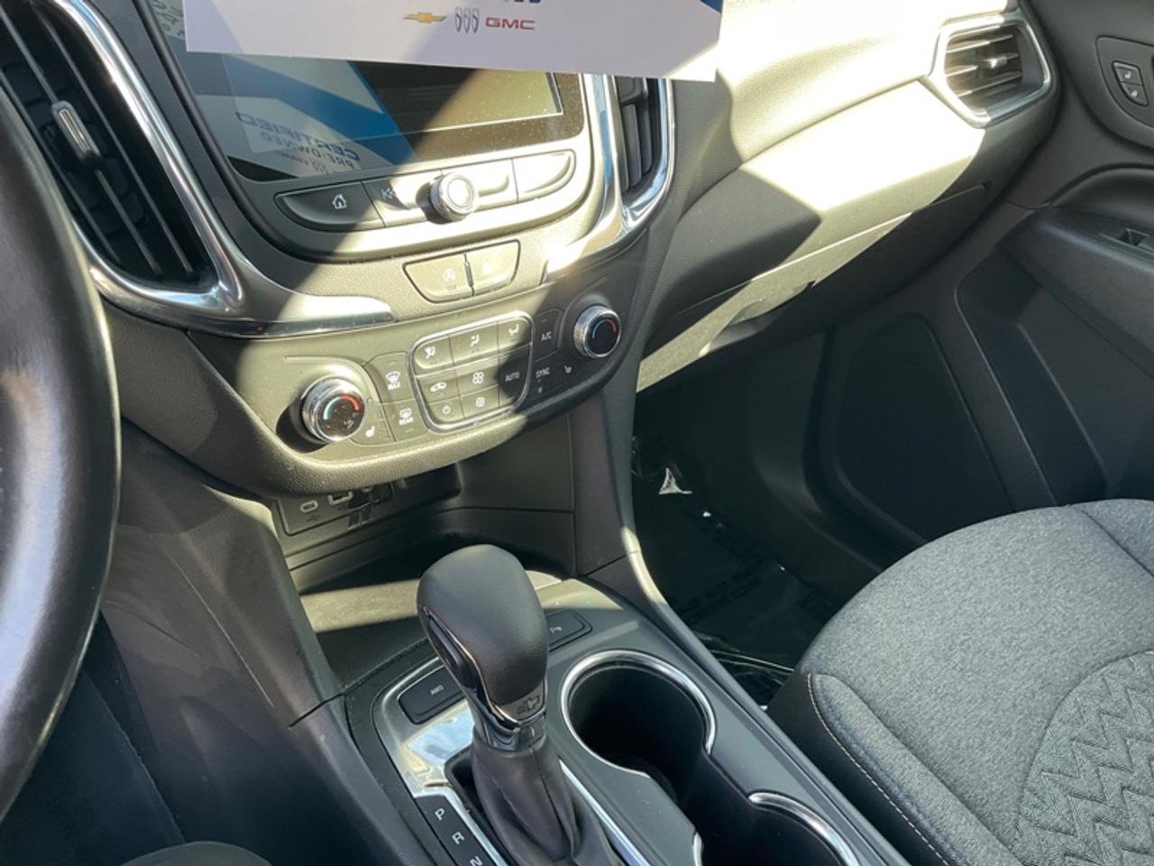 2022 Chevrolet Equinox LT Photo