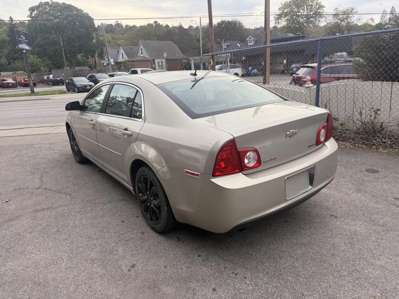2010 Chevrolet Malibu LS Photo