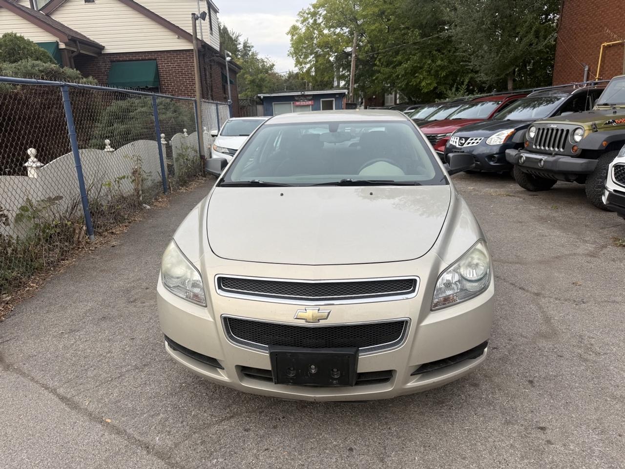 2010 Chevrolet Malibu LS Photo5