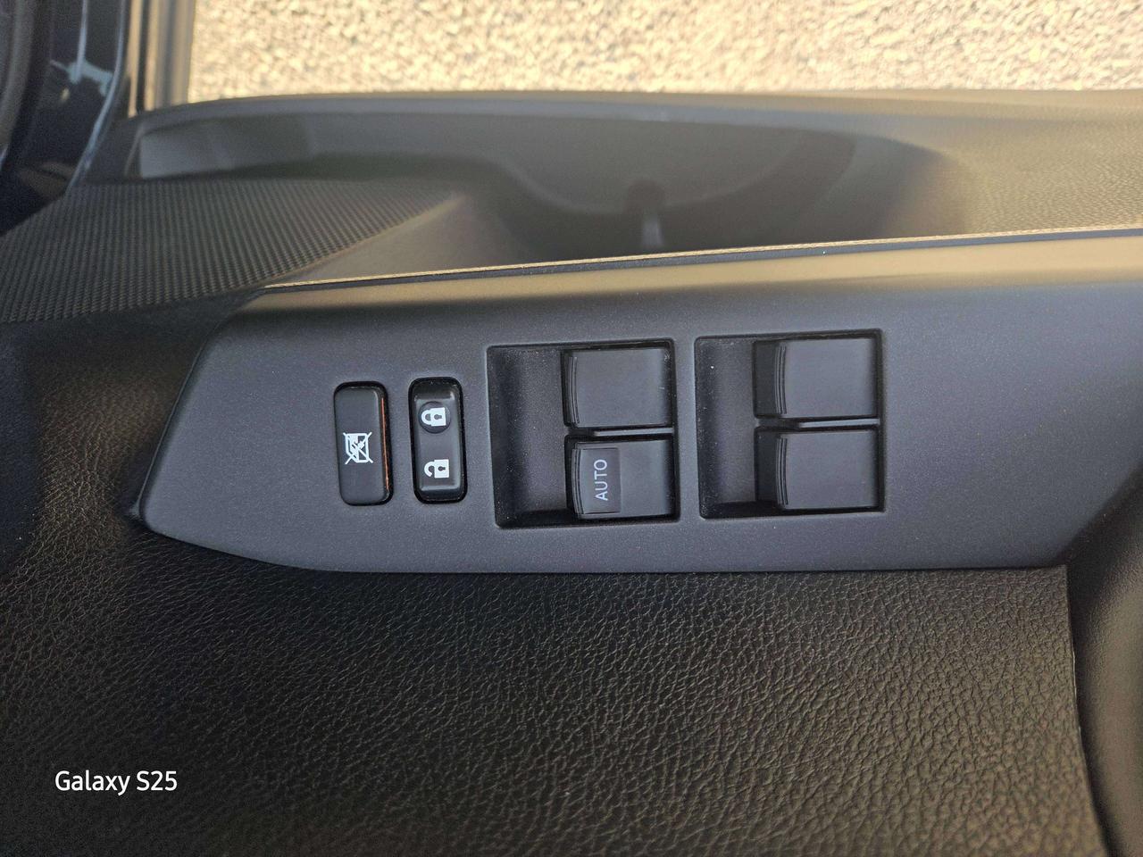2017 Toyota RAV4 XLE Photo