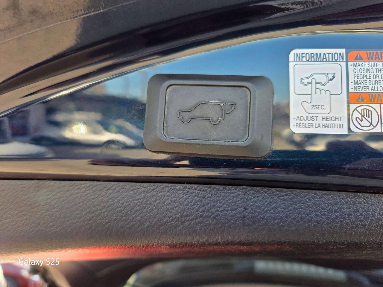 2017 Toyota RAV4 XLE Photo