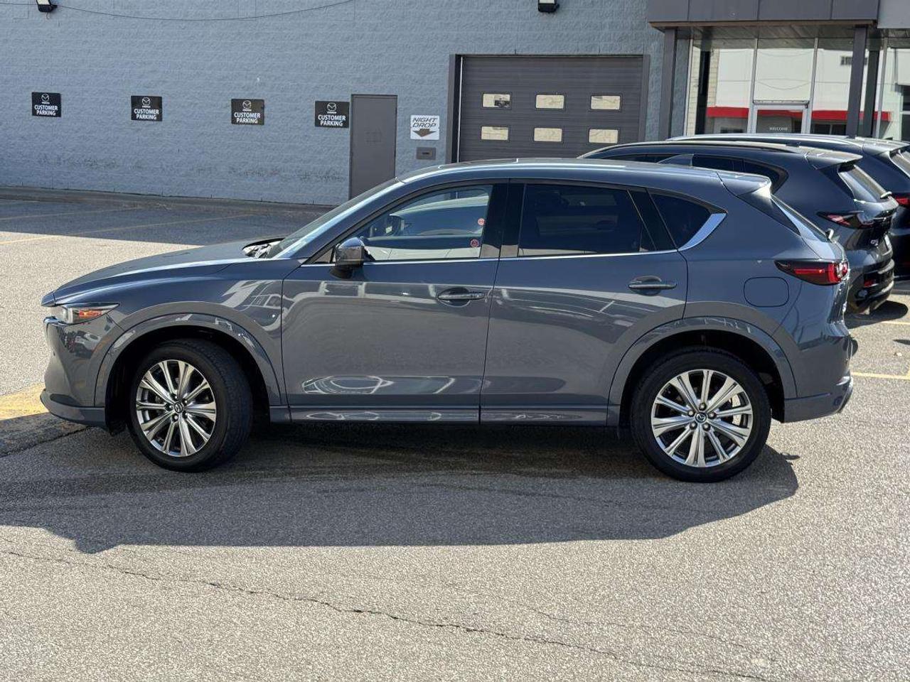2023 Mazda CX-5 SIGNATURE/ 2.99% RATE/ CARFAX CLEAN/ MUST SEE/ CPO Photo