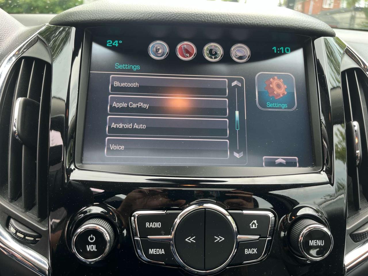 2016 Chevrolet Cruze PREMIER LEATHER APPLE CARPLAY CERTIFIED Photo