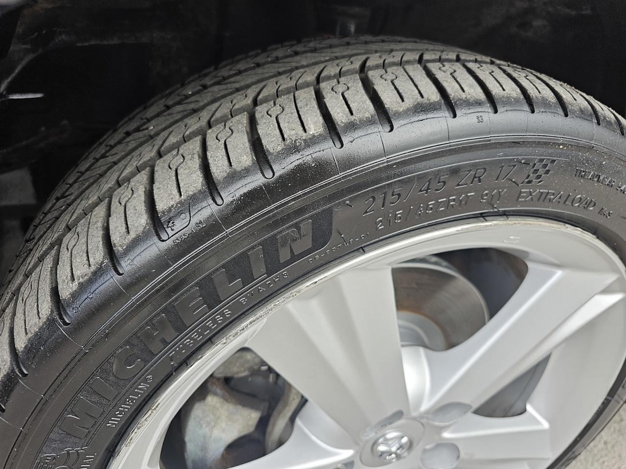 2010 Toyota Matrix XR 2.4 | CERTIFIED Photo
