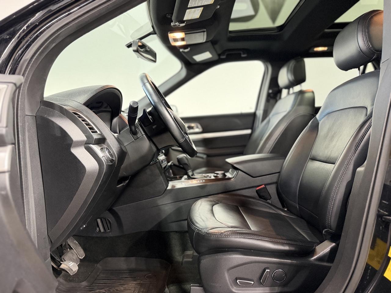 2017 Ford Explorer XLT Photo